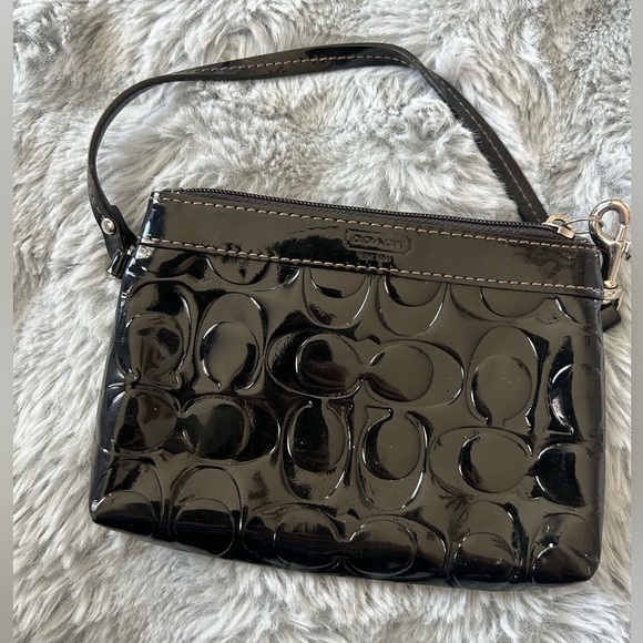 Coach Black Patent Leather Wristlet - Picture 2 of 11